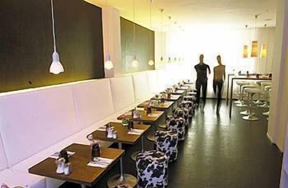 Фото Hotel Victorie