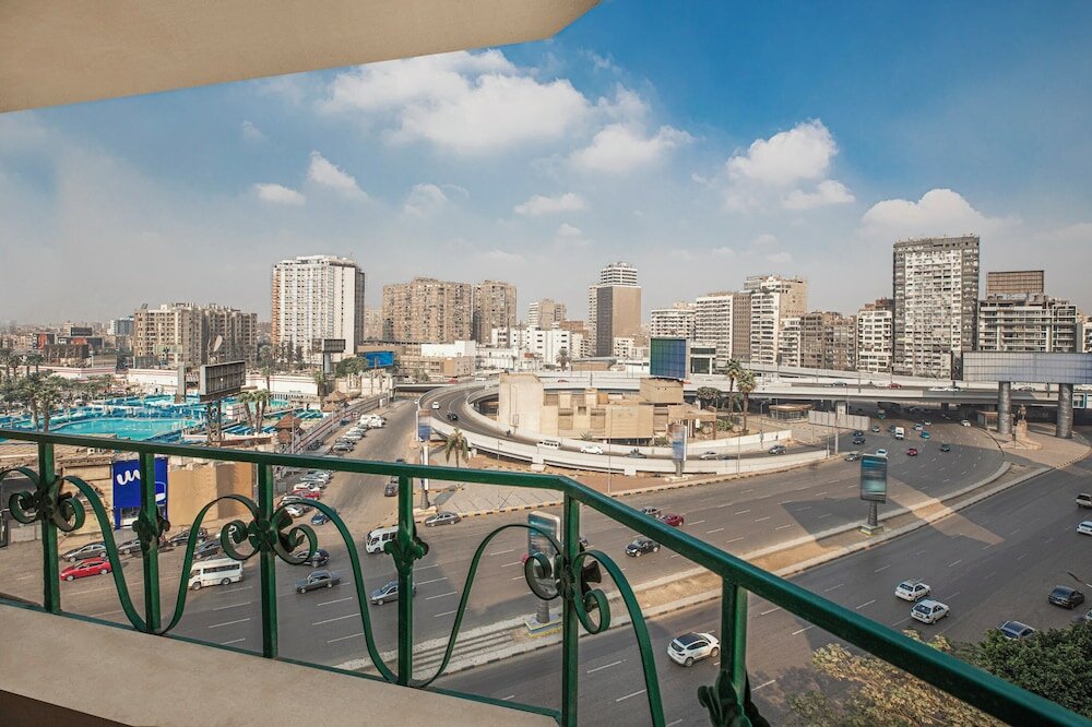 Фото Holidays Express Hotel