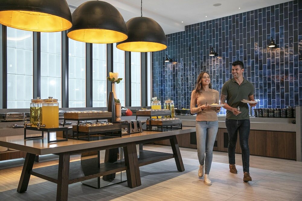 Фото Holiday Inn Express Melbourne Little Collins