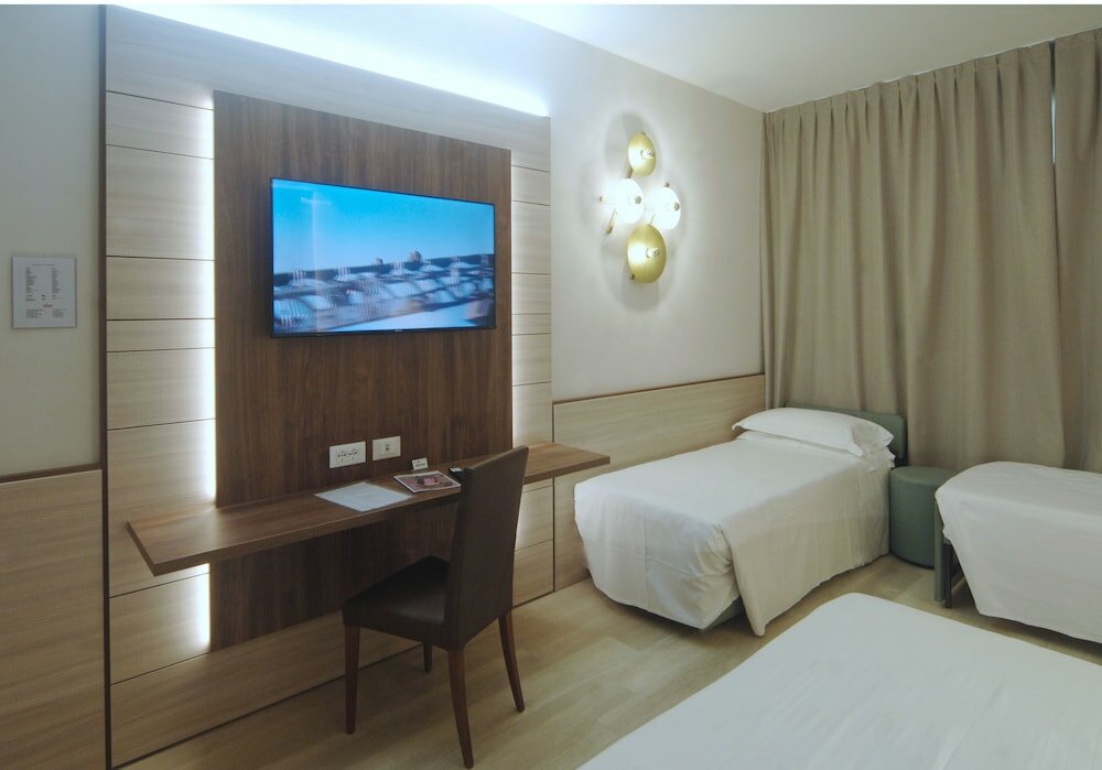 Фото Hotel Victoria