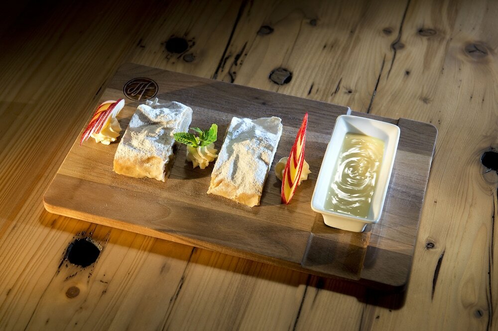 Фото Hotel Tirolerhof