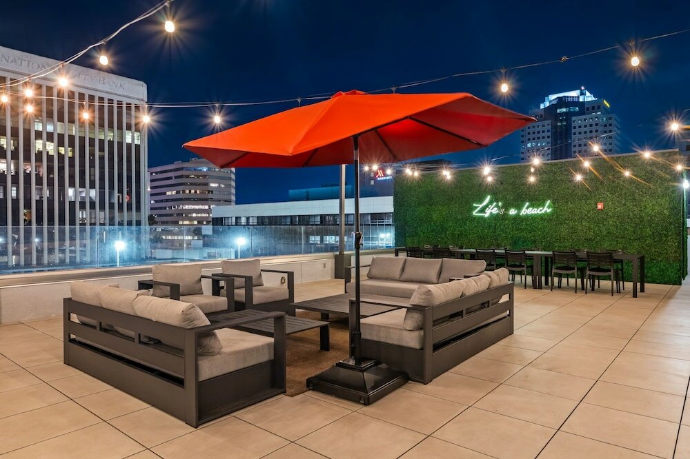 Фото Hotel Mai Downtown Long Beach