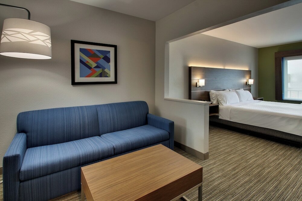 Фото Holiday Inn Express & Suites Carson City, an Ihg Hotel