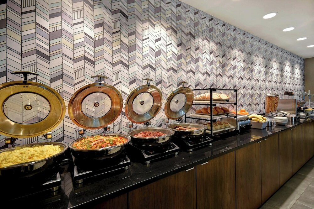 Фото Four Points by Sheraton Boston Newton