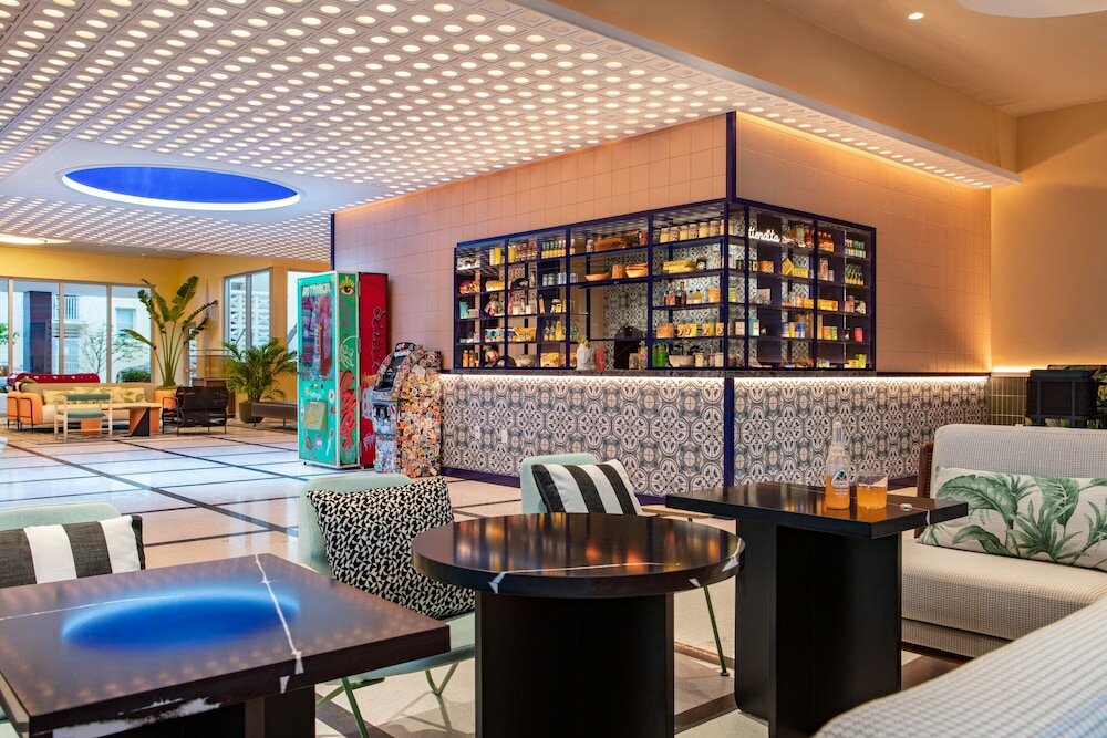 Фото Moxy Miami South Beach