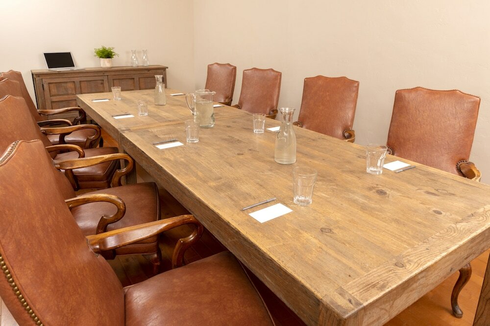 Фото Clocktower Inn Ventura