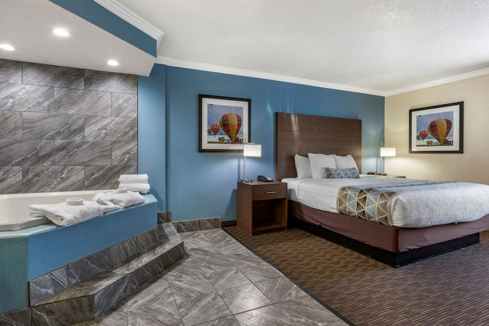 Фото Best Western Airport Albuquerque InnSuites Hotel & Suites