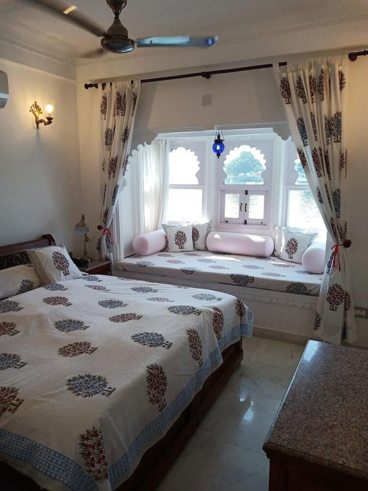 Фото Jagat Niwas Palace