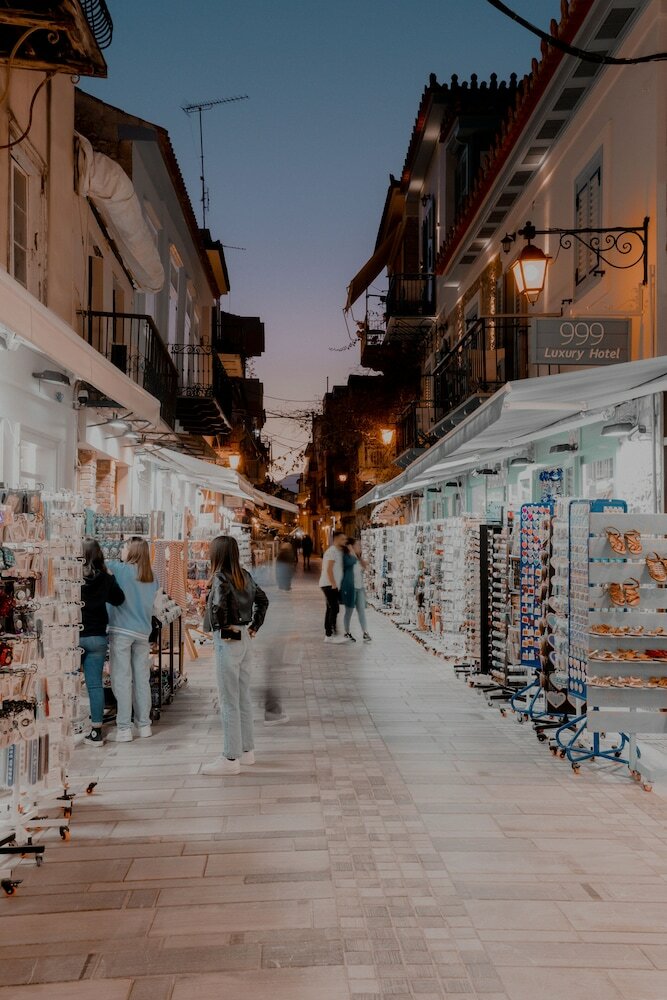 Фото 999 Luxury Hotel