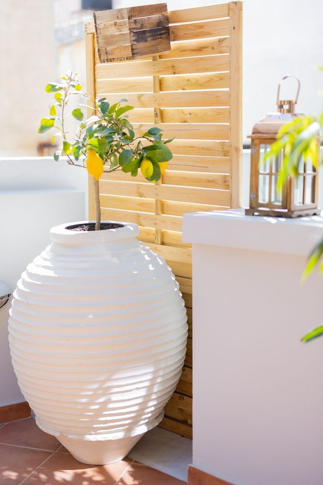 Фото 999 Luxury Hotel