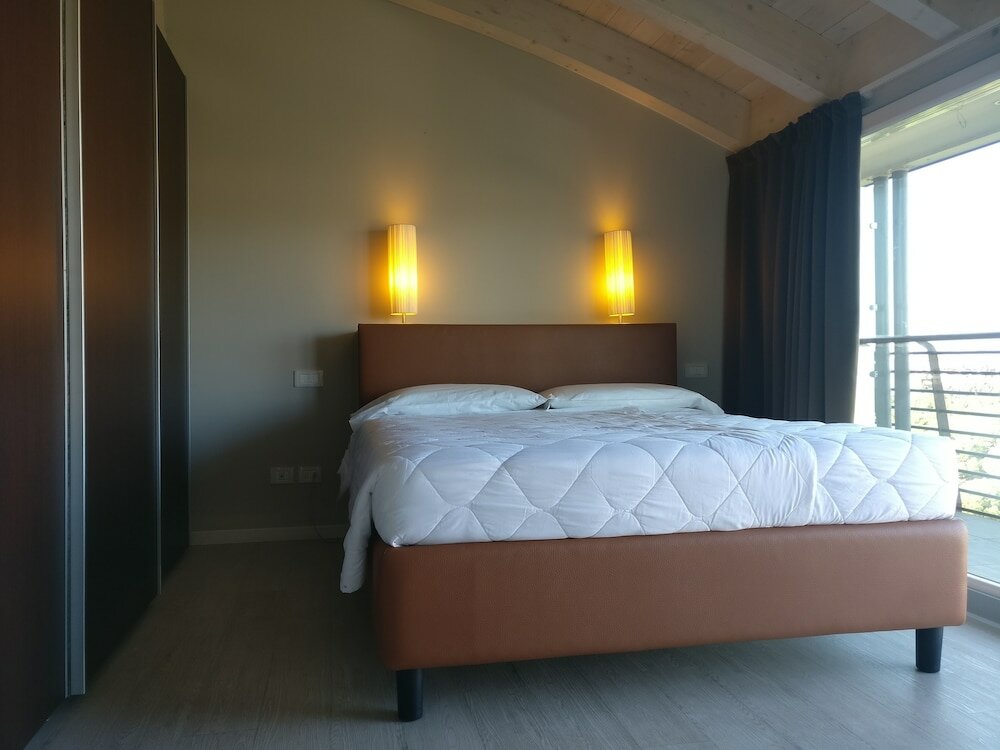 Фото Nuova Opera Rooms