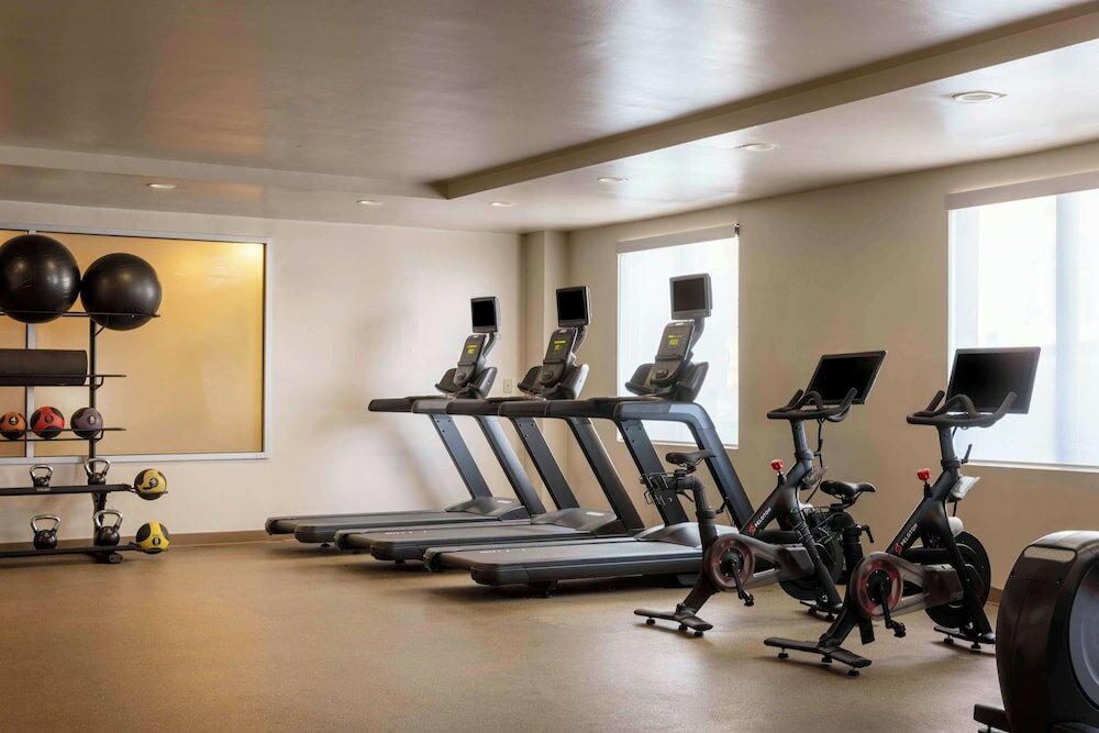 Фото Hilton Garden Inn Queens/JFK Airport