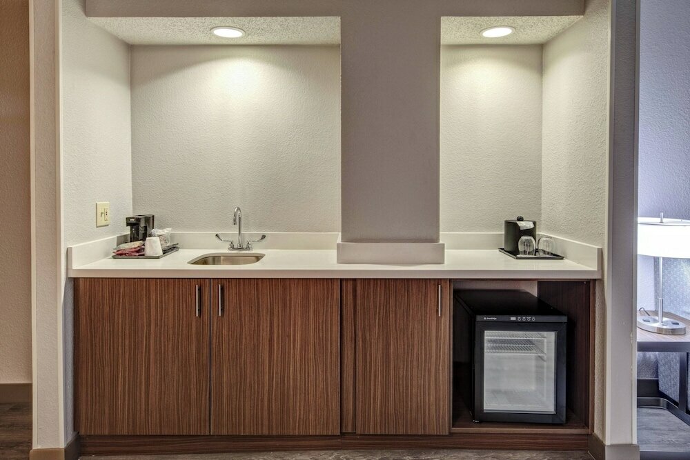 Фото Courtyard by Marriott Vanderbilt-West End