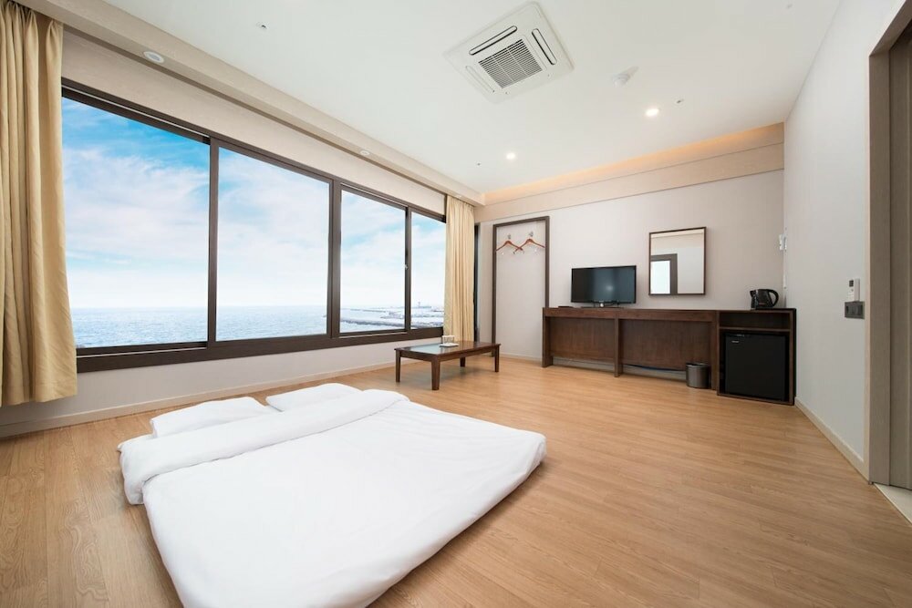 Фото Jeju Palace Hotel