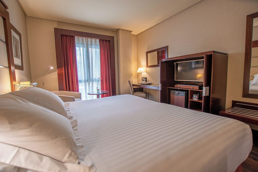 Фото Hotel Badajoz Center