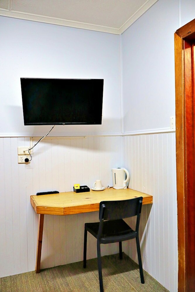 Фото Brisbane Manor Hotel