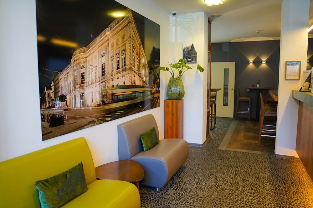 Фото Ghent River Hotel