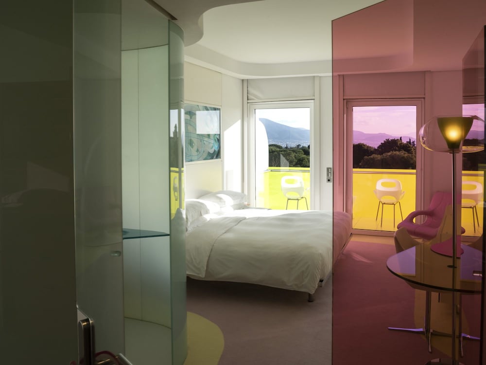 Фото Semiramis Hotel