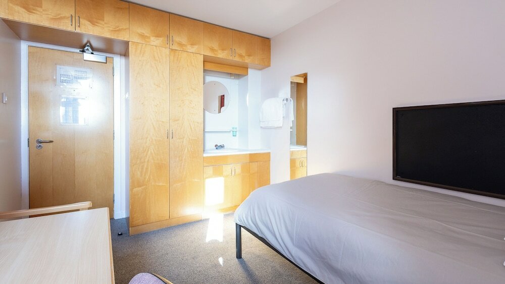 Фото Pollock Halls - Edinburgh First - Campus Accommodation