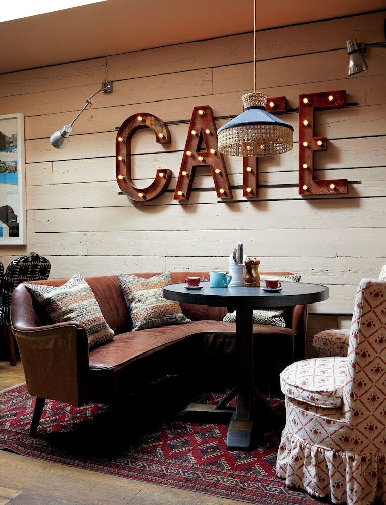 Фото Artist Residence London