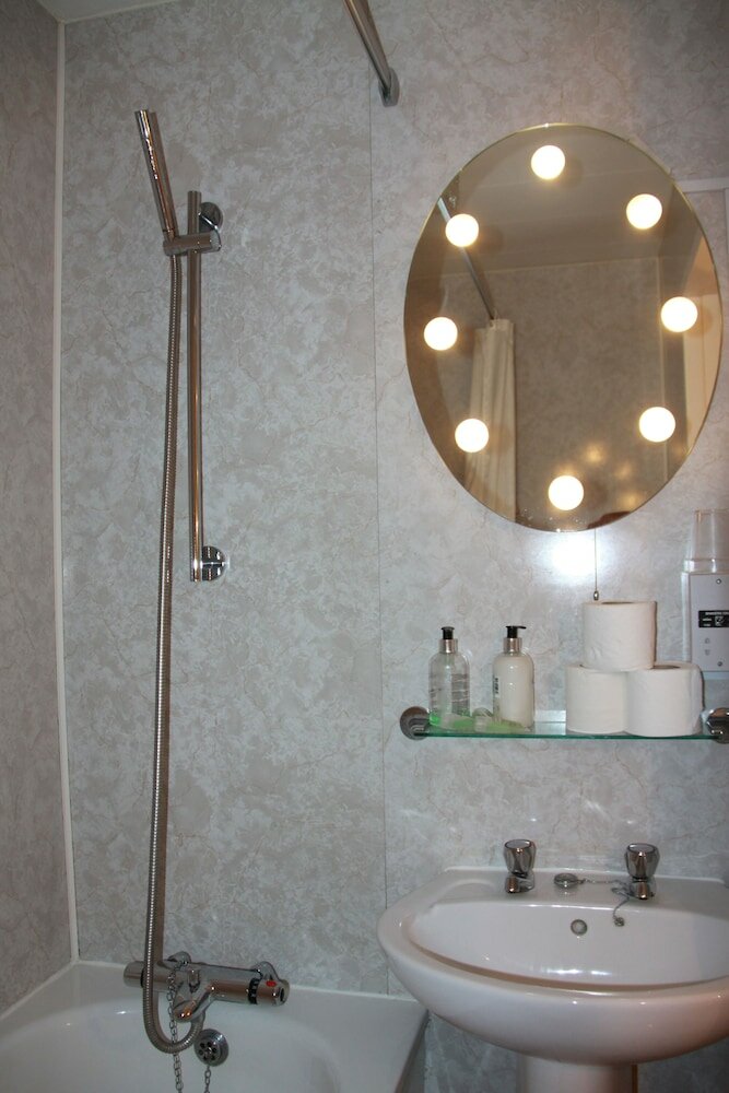 Фото Ambassador Hotel