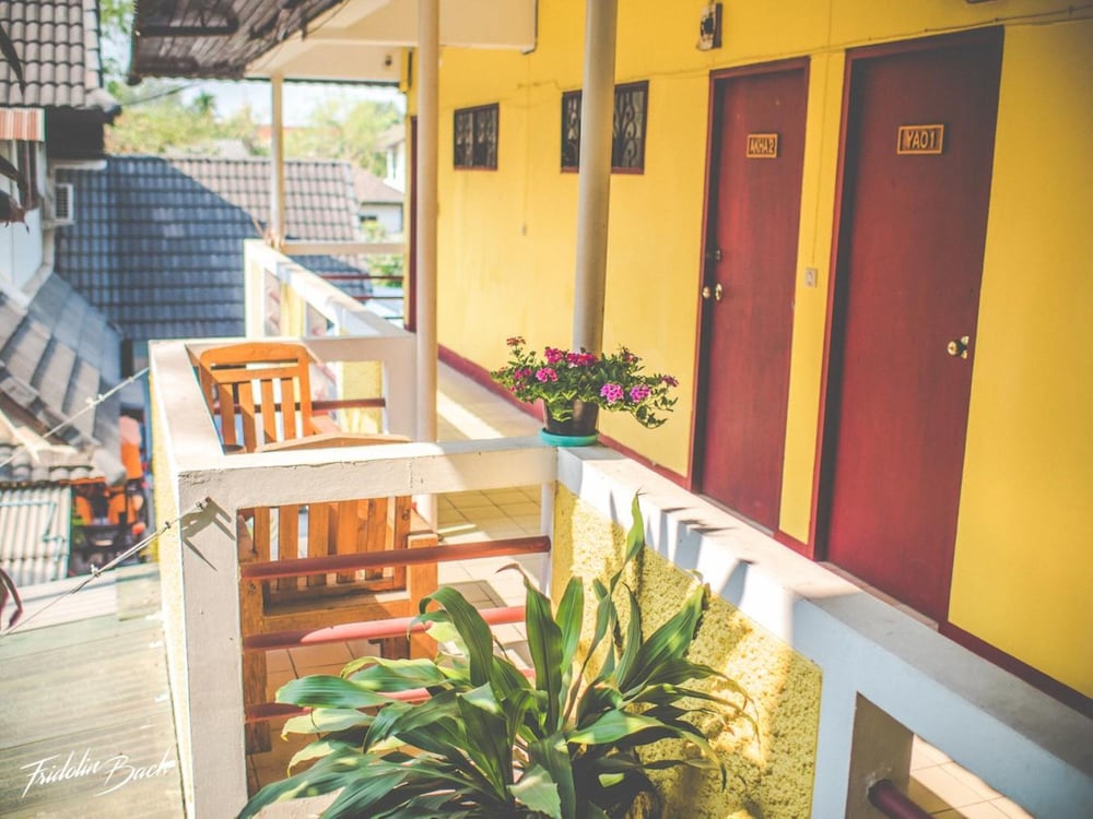 Фото Trekker Camp Chiang Mai Hostel