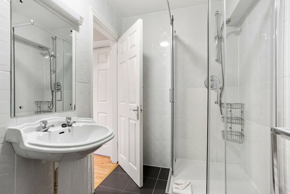 Фото Drury Court Hotel