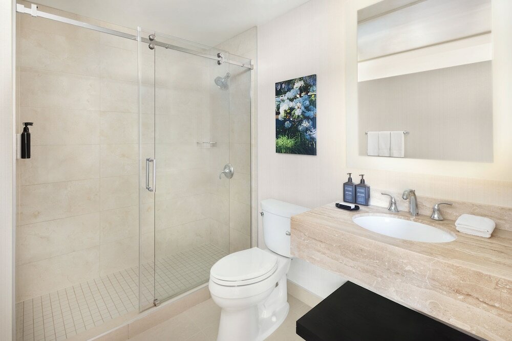 Фото Sheraton Vancouver Wall Centre