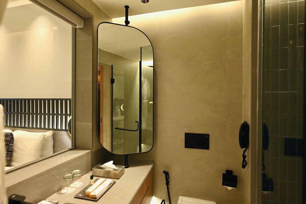 Фото The Landmark Hotel