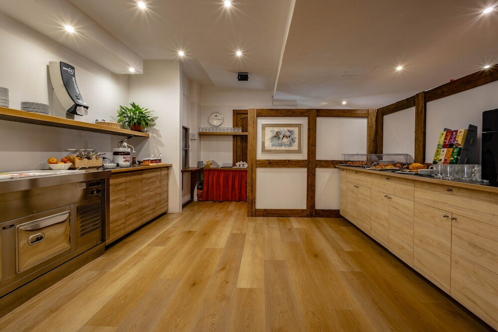 Фото Hotel Grizzly