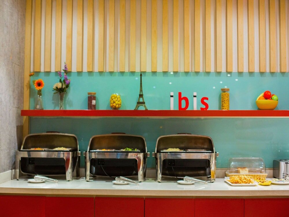 Фото Ibis Lanzhou Train Station