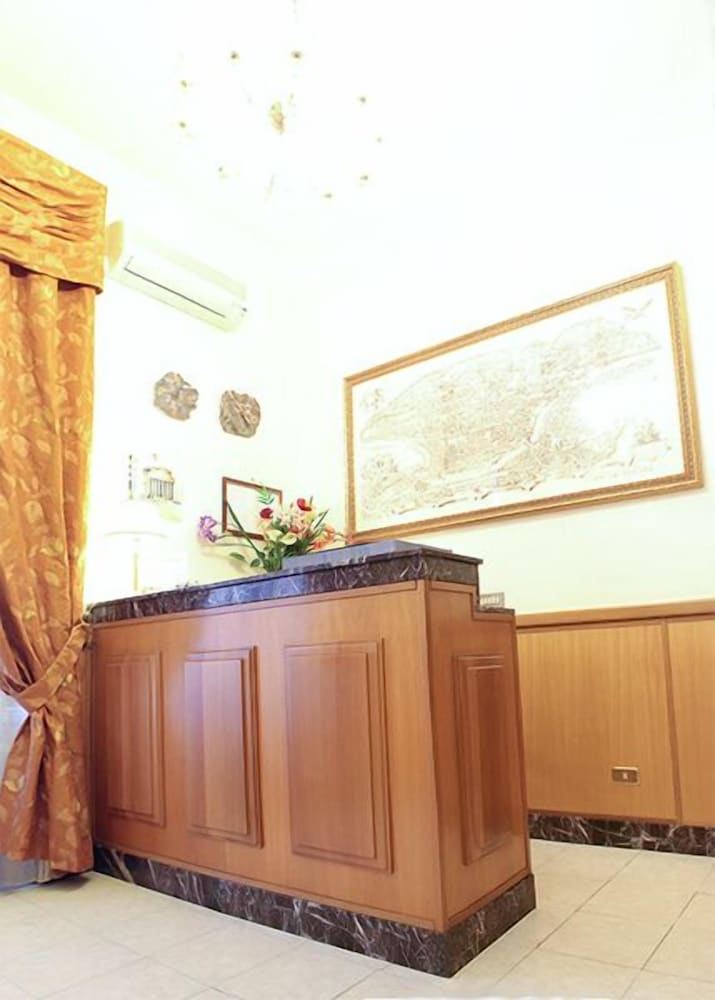 Фото Hotel Euro Quiris