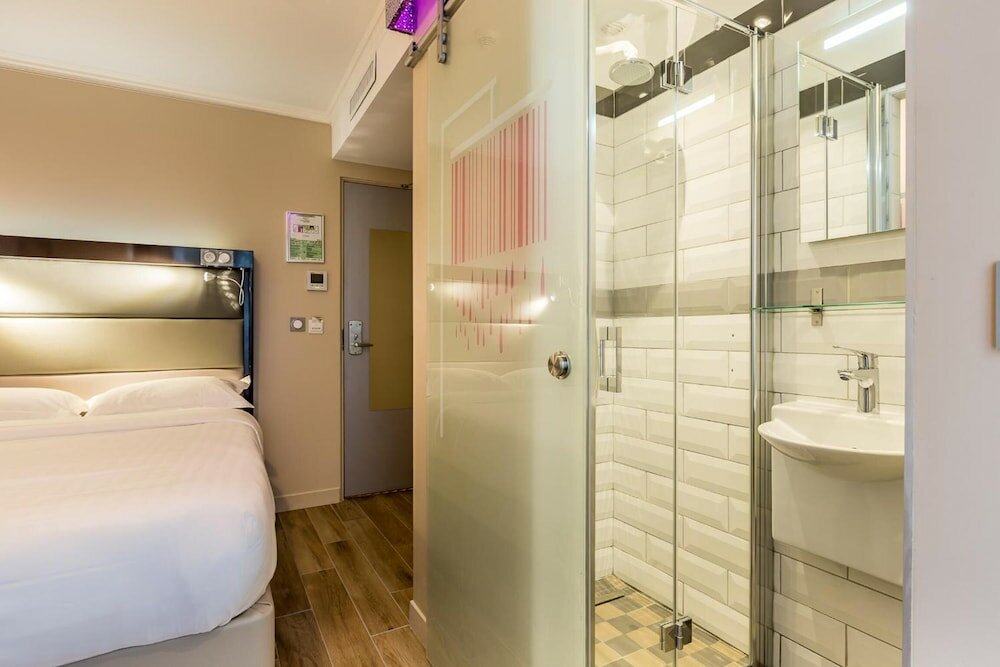 Фото Hôtel District République