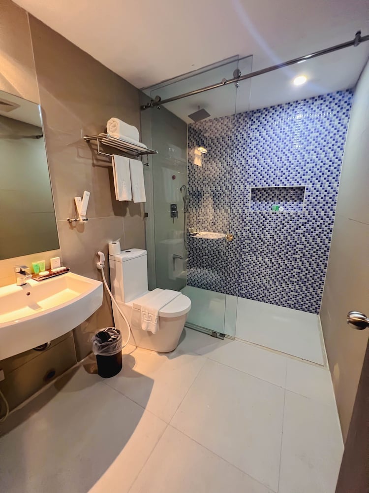 Фото 88 Courtyard Hotel