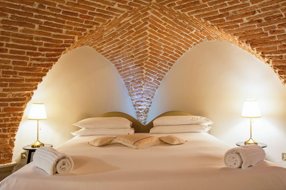 Фото № 4u Guest House