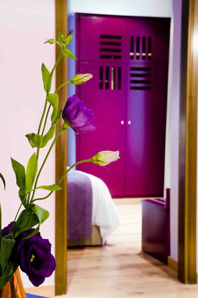 Фото Suites Gran VIA 44 Apartahotel