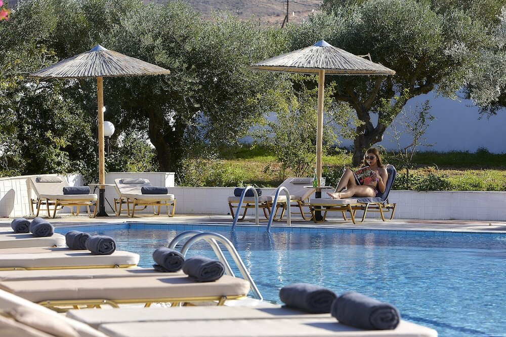 Фото Vasia Royal Hotel