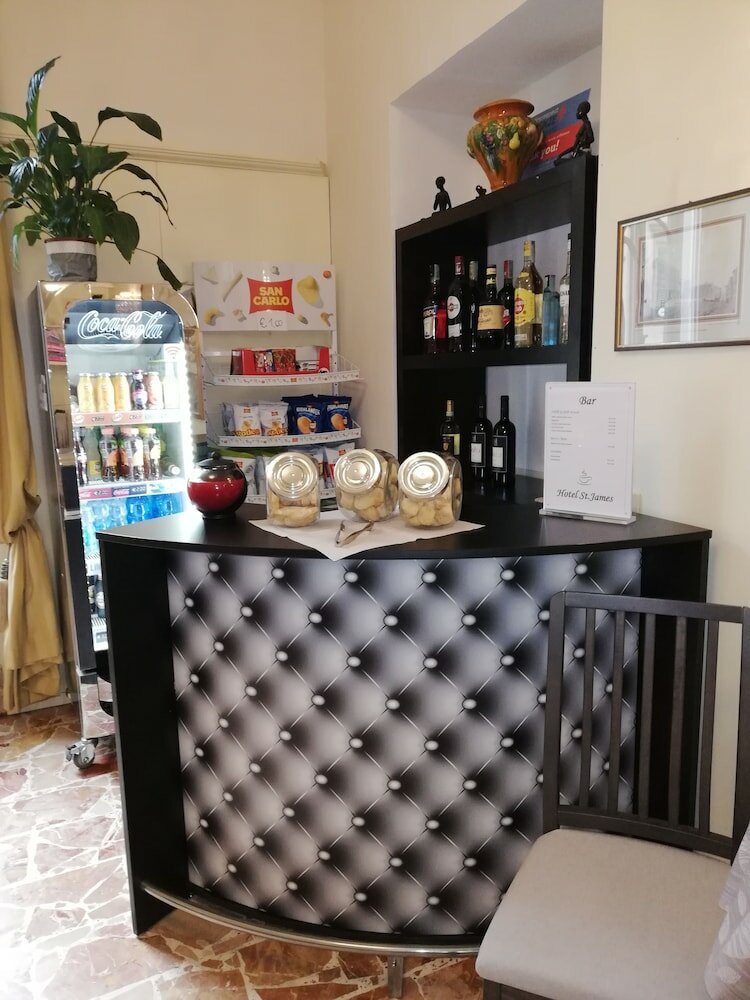 Фото Hotel St. James