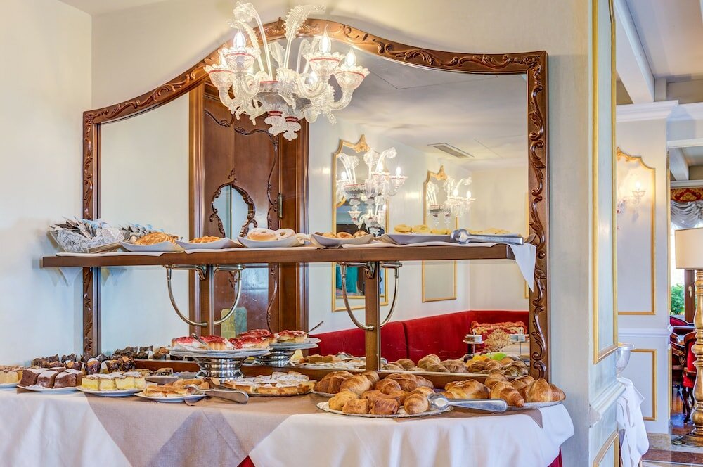 Фото Hotel Canal Grande