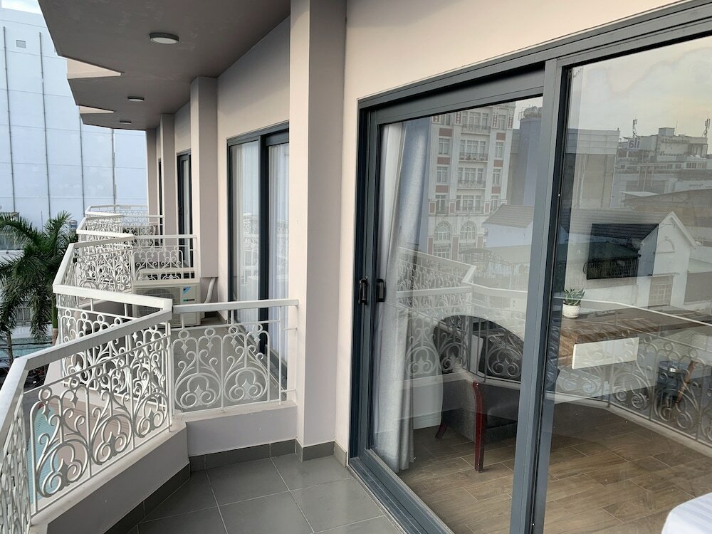 Фото Royal Dragon Boutique Hotel