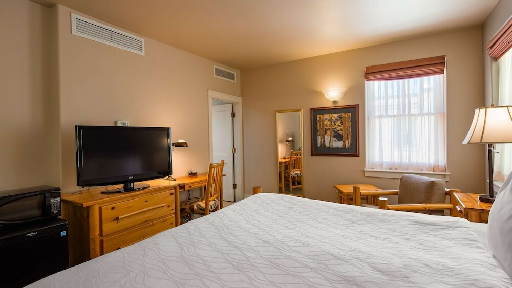 Фото Best Western Plus Plaza Hotel