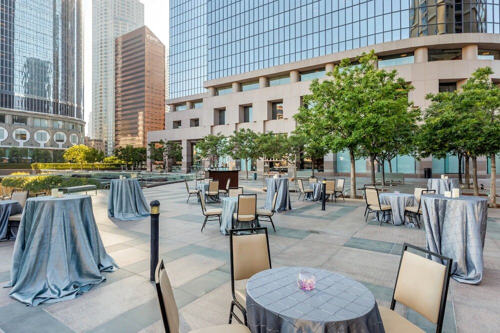 Фото Omni Los Angeles Hotel at California Plaza