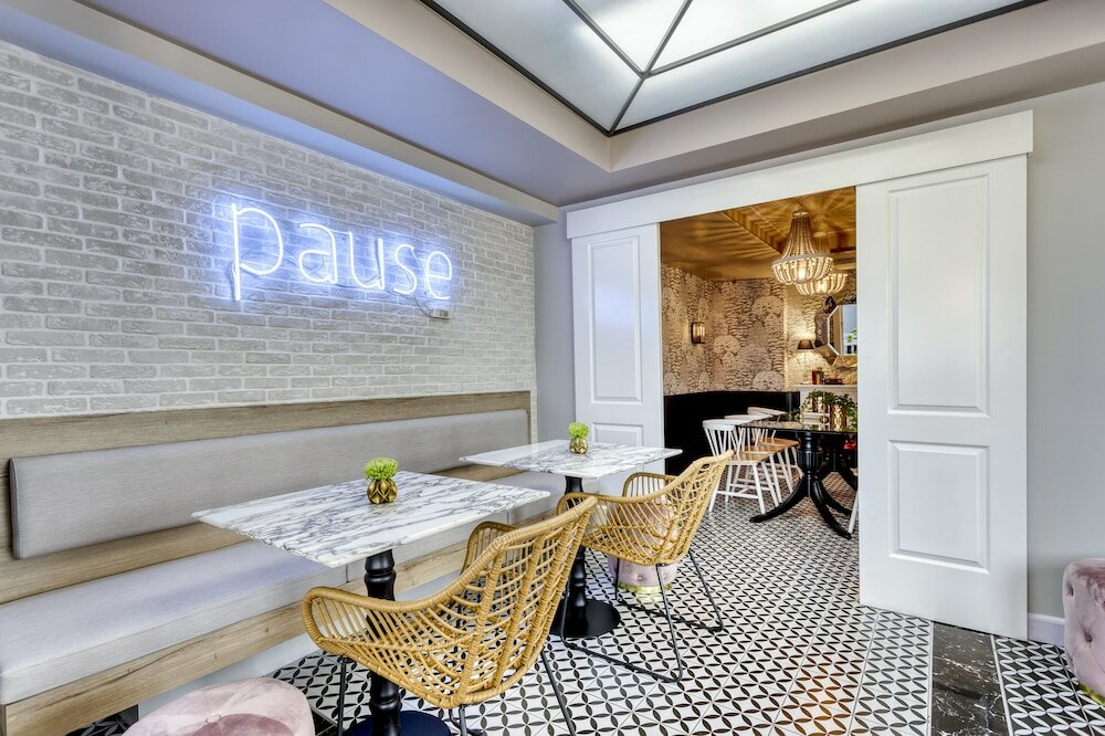 Фото The Pinnacle Athens