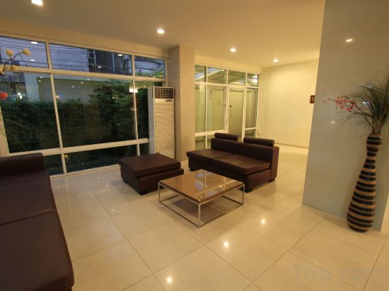 Фото The Royal Bee Apart Hotel