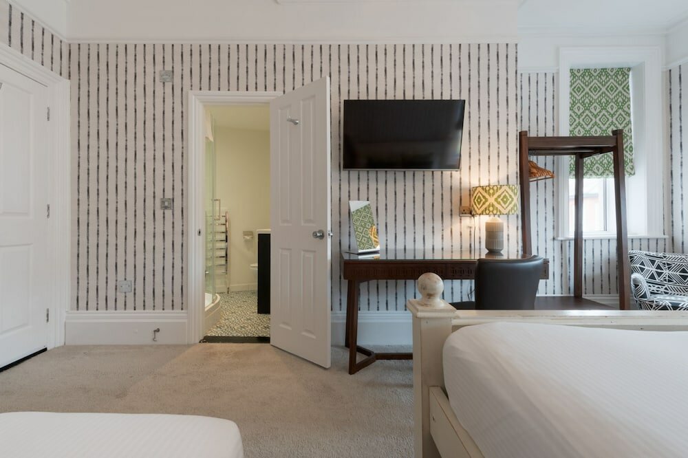 Фото Stattons Hotel & Restaurant