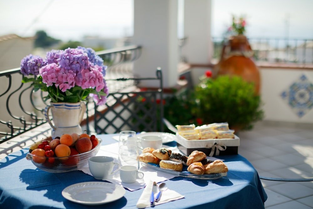 Фото La Ninfa Di Capri