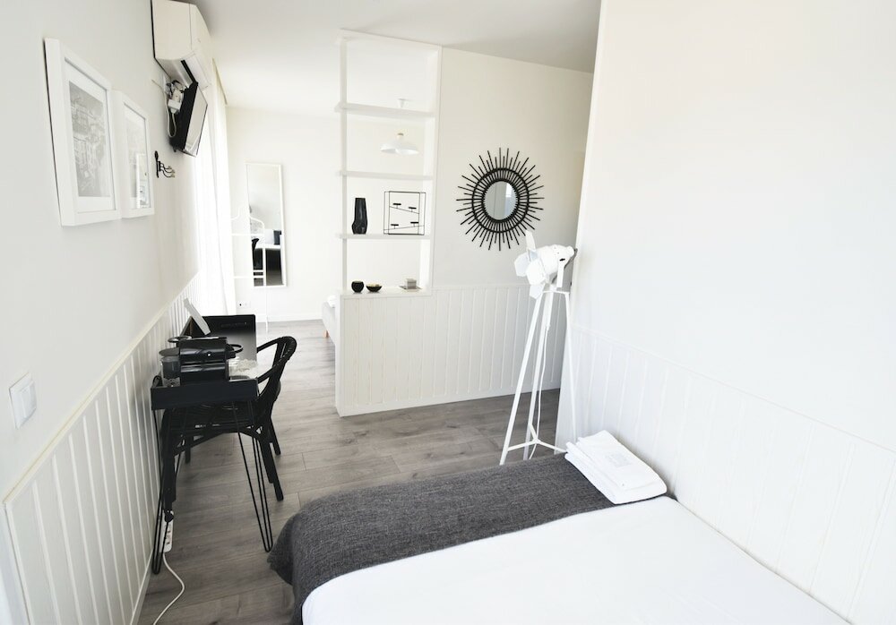 Фото Jr Studios & Suites