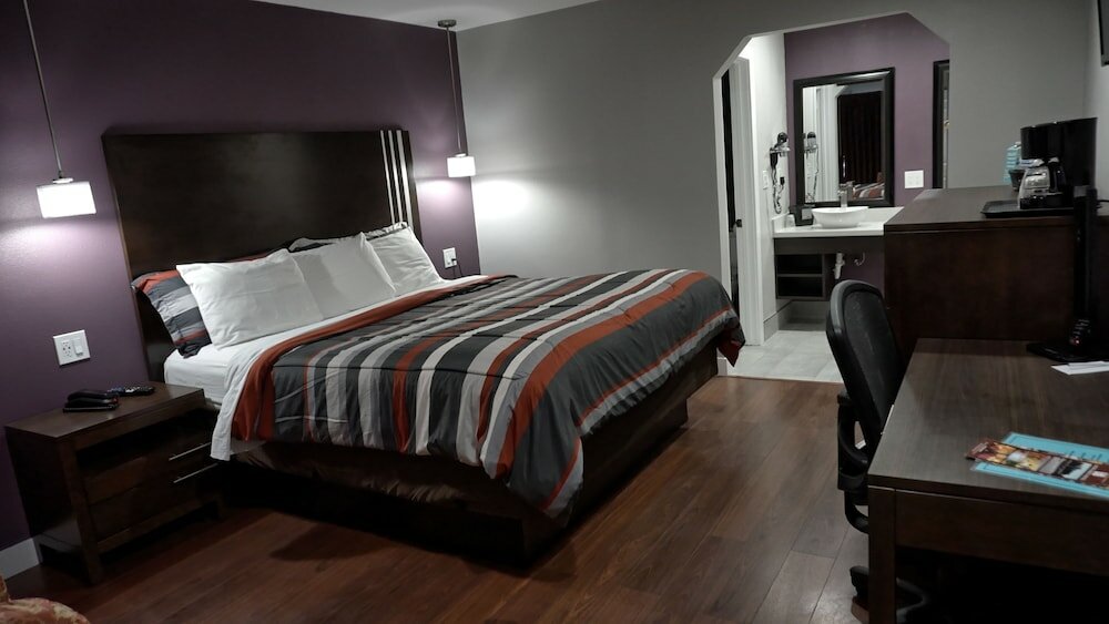 Фото Muir Lodge Motel