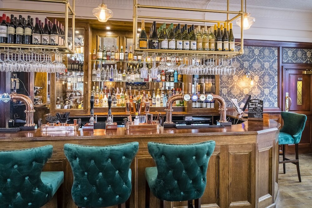 Фото Three Falcons Hotel