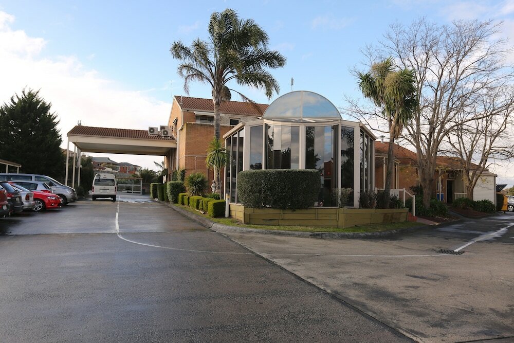 Фото Best Western Airport Motel And Convention Centre